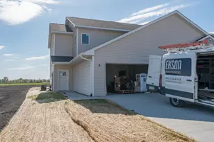 3203 Noble Dr, Mankato, MN 56001 - Photo 33