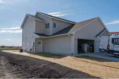 3203 Noble Drive, Mankato, MN 56001 - Photo 1