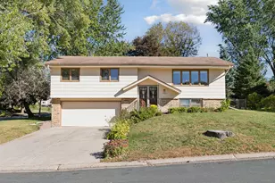 4424 Decatur Ave N, New Hope, MN 55428 - Photo 1