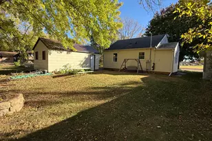 844 Cedar Ave, Westbrook, MN 56183 - Photo 23