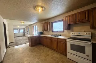 623 E Adams Ave, Mahnomen, MN 56557 - Photo 13