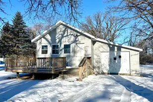 623 E Adams Ave, Mahnomen, MN 56557 - Photo 3