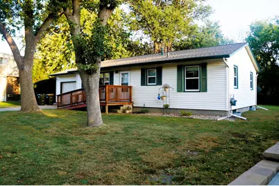 213 12th Avenue NW, Waseca, MN 56093 - Photo 1