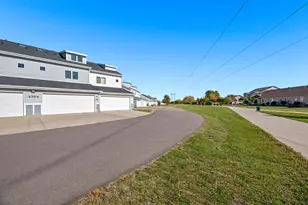 4394 46th Ave S, Fargo, ND 58104 - Photo 45