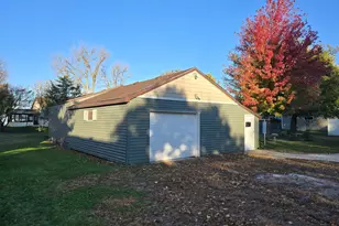 705 1st St N, Waterville, MN 56096 - Photo 25