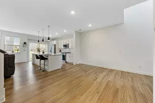 2006 Tyrone Dr, Shakopee, MN 55379 - Photo 5