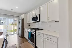 2006 Tyrone Dr, Shakopee, MN 55379 - Photo 9