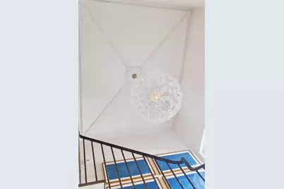 2308 W Lake Of The Isles Parkway, Minneapolis, MN 55405 - Photo 25