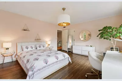 2308 W Lake Of The Isles Parkway, Minneapolis, MN 55405 - Photo 35