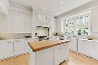 2308 W Lake Of The Isles Parkway, Minneapolis, MN 55405 - Photo 17