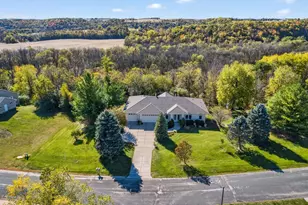 907 River Bluff Rd SE, Mazeppa, MN 55956 - Photo 63