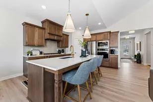 17747 Ellsworth Dr, Lakeville, MN 55044 - Photo 9