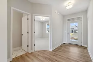 17747 Ellsworth Dr, Lakeville, MN 55044 - Photo 5