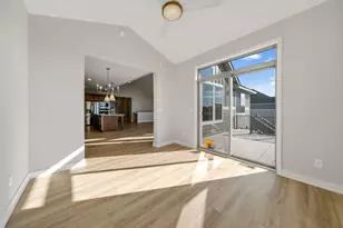 17747 Ellsworth Dr, Lakeville, MN 55044 - Photo 9