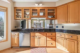 15163 Claret Cir, Rosemount, MN 55068 - Photo 7