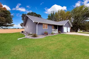 1402 William Ave, Montevideo, MN 56265 - Photo 1