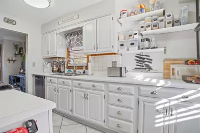 1726 Hyacinth Avenue E, Saint Paul, MN 55106 - Photo 9