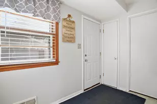 1726 Hyacinth Ave E, Saint Paul, MN 55106 - Photo 11