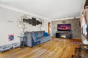 1726 Hyacinth Ave E, Saint Paul, MN 55106 - Photo 3