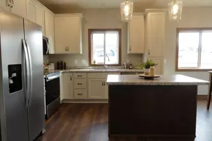 2011 20th St, Zumbrota, MN 55992 - Photo 3