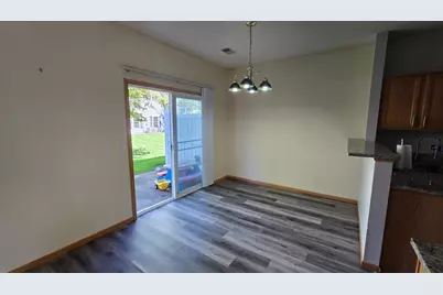 1339 Yorkshire Lane, Shakopee, MN 55379 - Photo 7