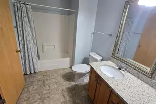 1339 Yorkshire Ln, Shakopee, MN 55379 - Photo 13