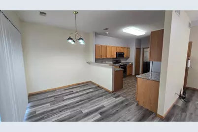 1339 Yorkshire Lane, Shakopee, MN 55379 - Photo 3