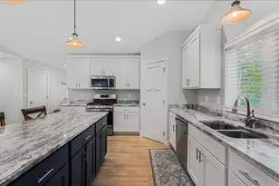 423 Old Glory Dr NE, Alexandria, MN 56308 - Photo 9