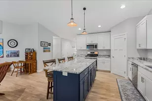 423 Old Glory Dr NE, Alexandria, MN 56308 - Photo 5