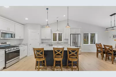 423 Old Glory Drive NE, Alexandria, MN 56308 - Photo 7