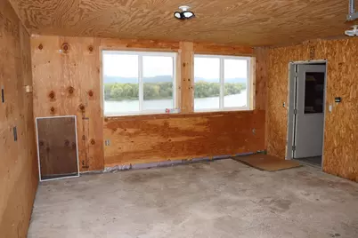 223 S Hill Street, Fountain City, WI 54629 - Photo 11