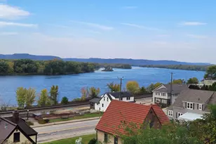 223 S Hill St, Fountain City, WI 54629 - Photo 7