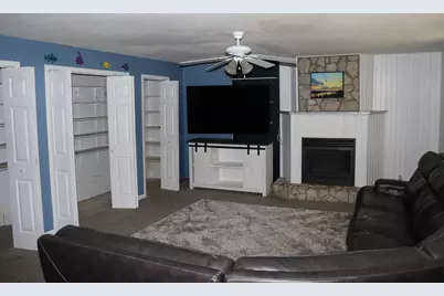 223 S Hill Street, Fountain City, WI 54629 - Photo 23