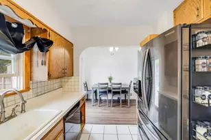 698 Larpenteur Ave W, Saint Paul, MN 55113 - Photo 13