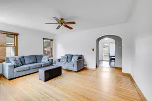 698 Larpenteur Ave W, Saint Paul, MN 55113 - Photo 9