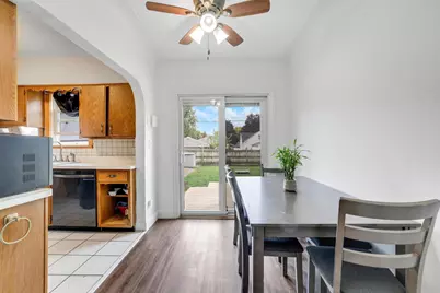 698 Larpenteur Avenue W, Saint Paul, MN 55113 - Photo 11