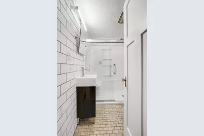 698 Larpenteur Avenue W, Saint Paul, MN 55113 - Photo 25