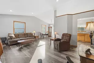 221 Arch St, Hudson, WI 54016 - Photo 21