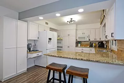 1560 Rhode Island Avenue N, Golden Valley, MN 55427 - Photo 9