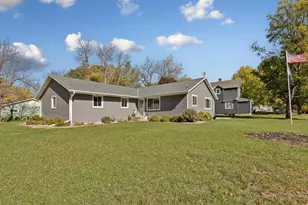 521 12th St, Heron Lake, MN 56137 - Photo 1