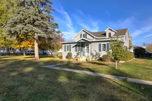 724 Washington Ave, Wabasha, MN 55981 - Photo 3