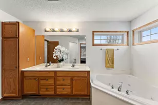 2430 Golf Dr, Woodbury, MN 55129 - Photo 25