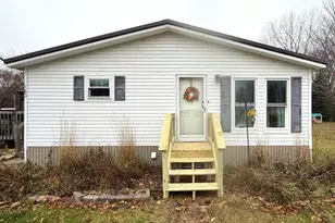 2118 Pioneer Rd, Red Wing, MN 55066 - Photo 1