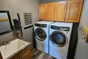 404 Crestview Ct, Goodhue, MN 55027 - Photo 5