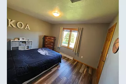 404 Crestview Court, Goodhue, MN 55027 - Photo 7