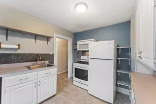 1740 English St, Maplewood, MN 55109 - Photo 5