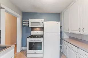 1740 English St, Maplewood, MN 55109 - Photo 3