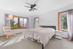 2129 E Heights Ln NE, Rochester, MN 55906 - Photo 17