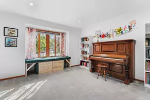 2129 E Heights Ln NE, Rochester, MN 55906 - Photo 13