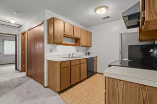 6523 84th Ct N, Brooklyn Park, MN 55445 - Photo 3